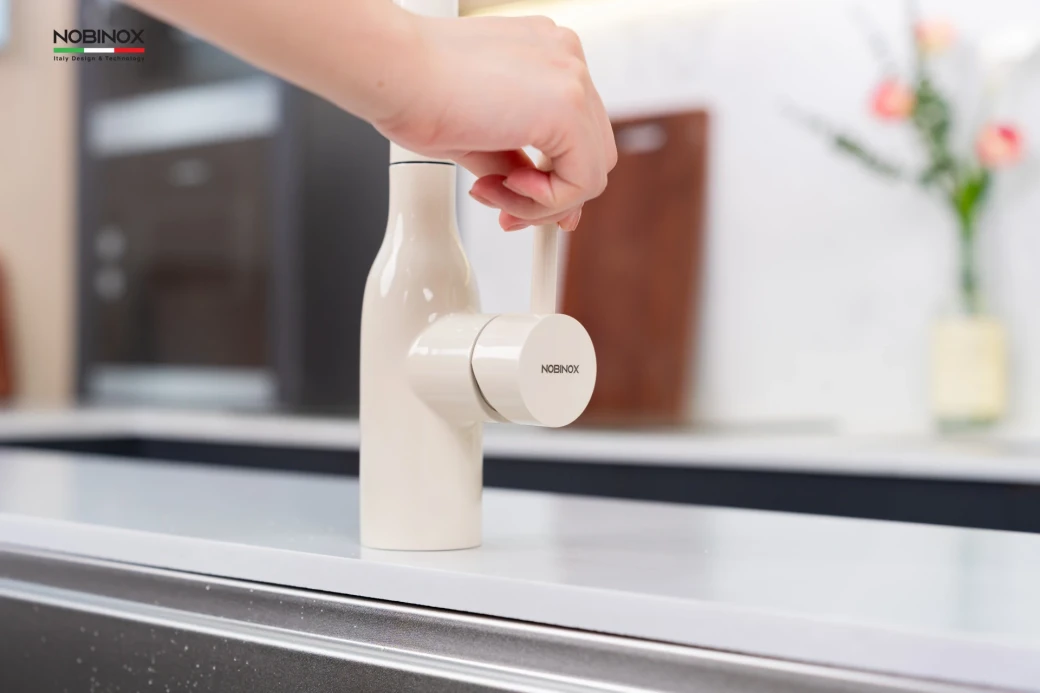Vòi rửa bát dây rút NOBINOX AQUA NX661B