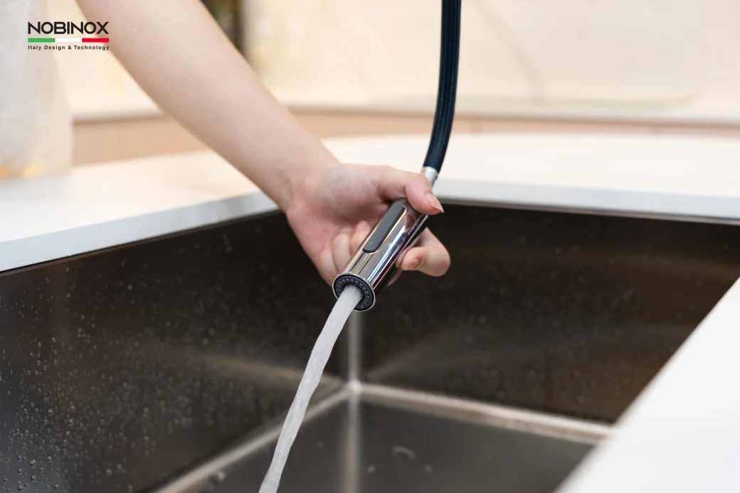 vòi rửa bát dây rút NOBINOX ADORA NX990