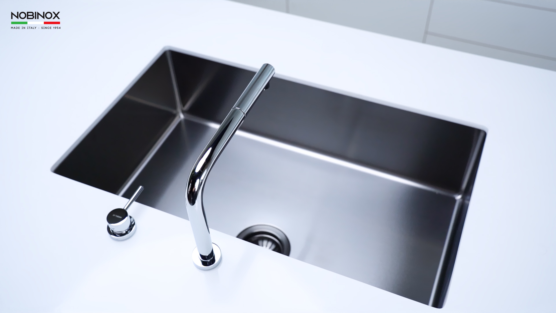 Ảnh VÒI RỬA BÁT DÂY RÚT NOBILI TABLE NB242 6