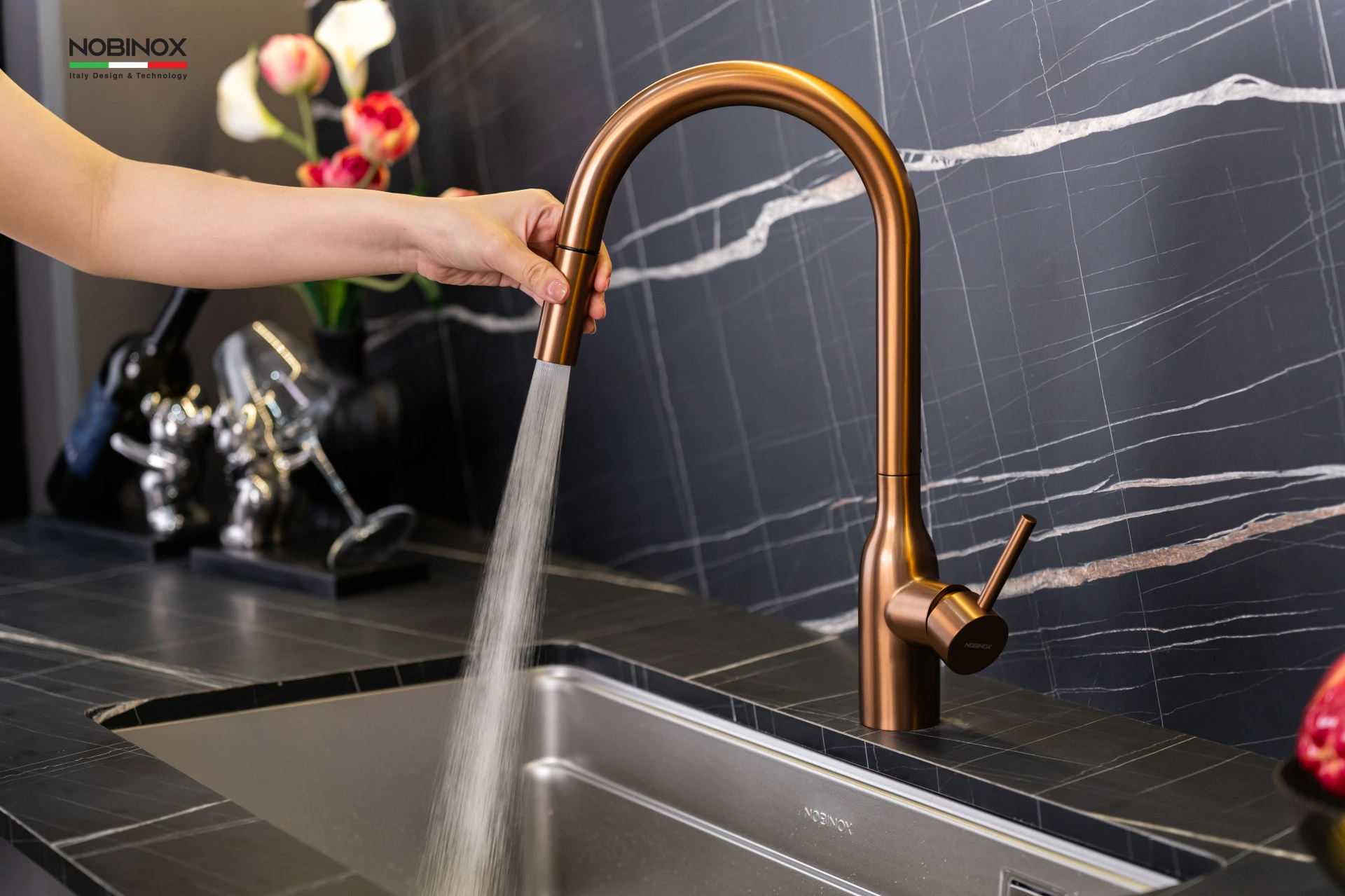 Ảnh VÒI RỬA BÁT DÂY RÚT  NOBINOX AQUA NX662T 8