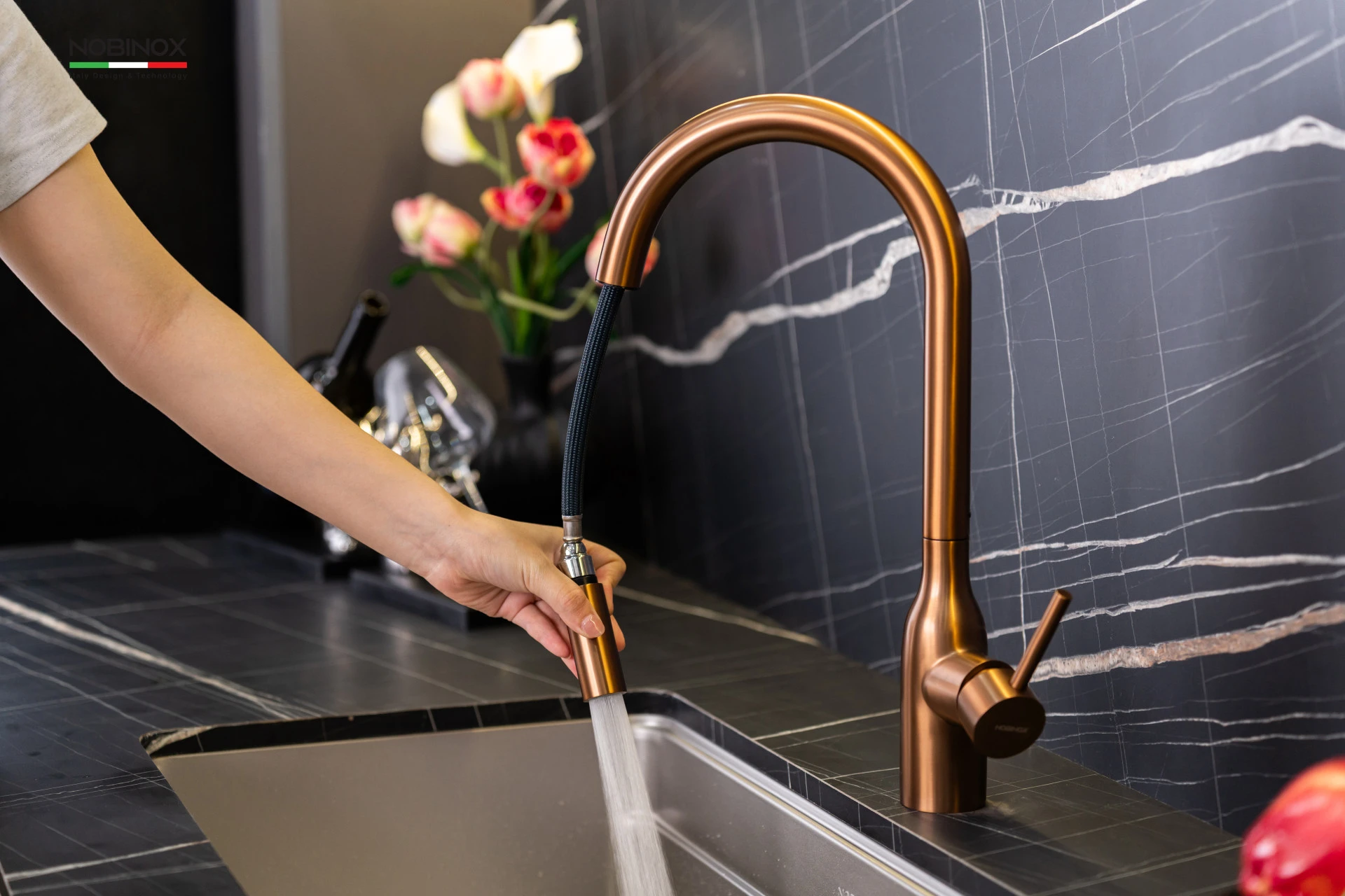 Ảnh VÒI RỬA BÁT DÂY RÚT  NOBINOX AQUA NX662T 13